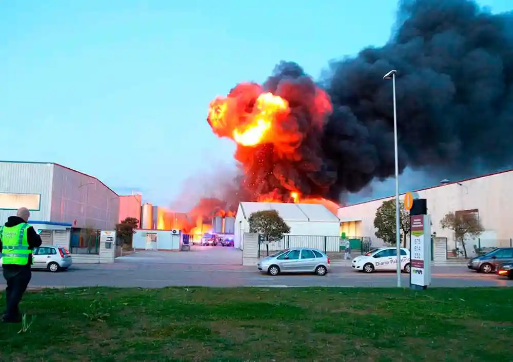 Incendio en empresa