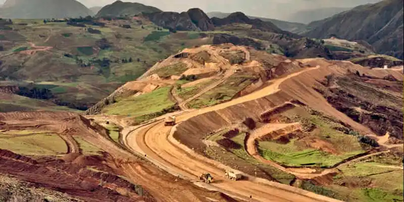 Yacimientos mineros en el sur del Perú