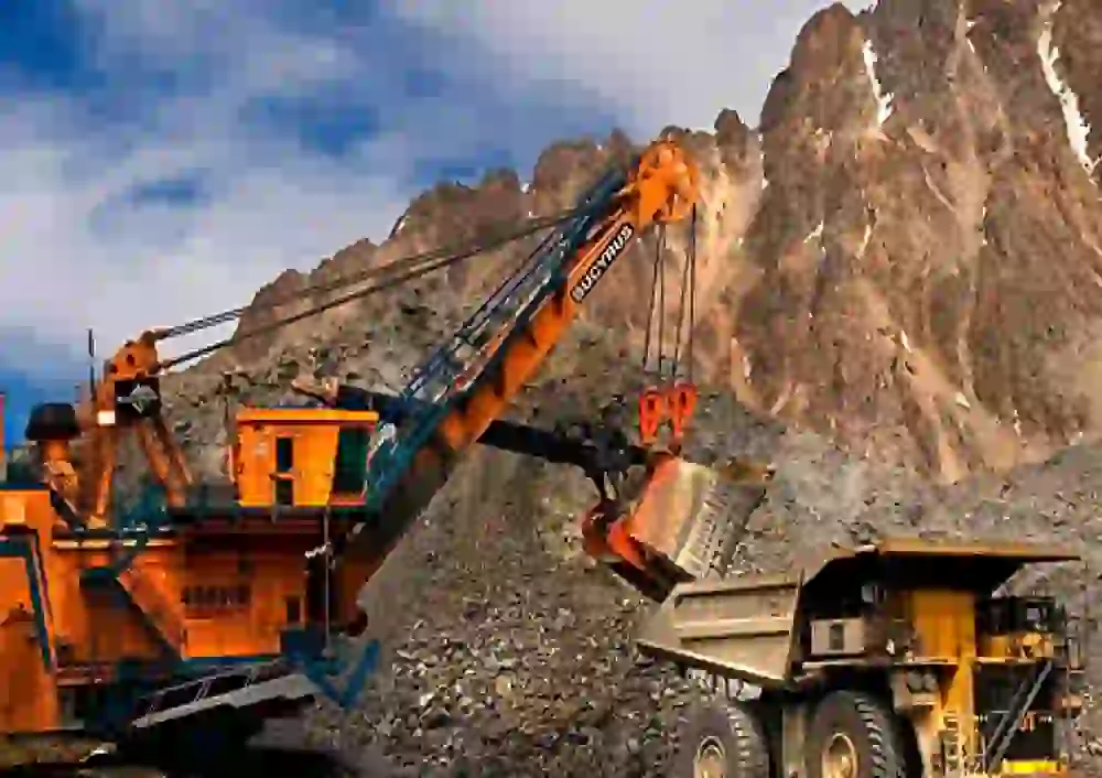 camión de minería excavando Cusco