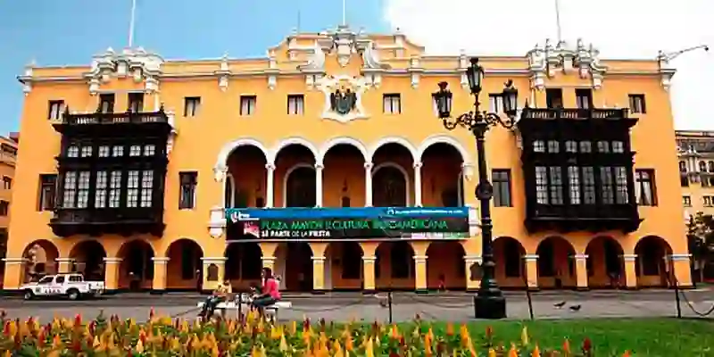 frontis de municipalidad de lima 