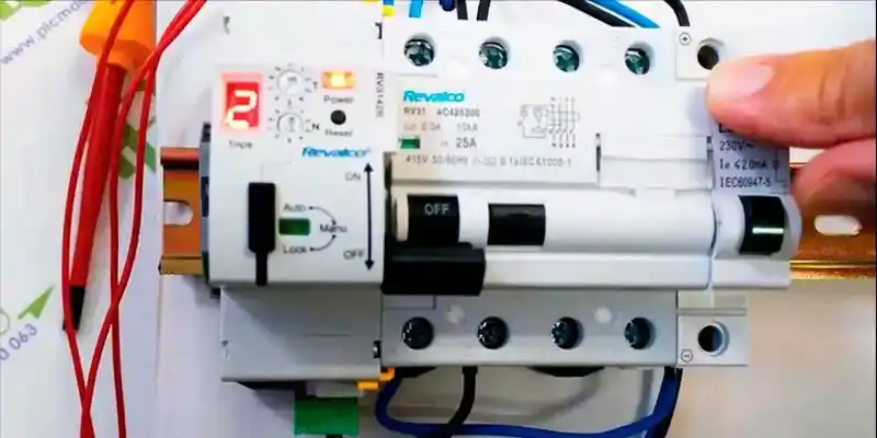 interruptor diferencial trifasico