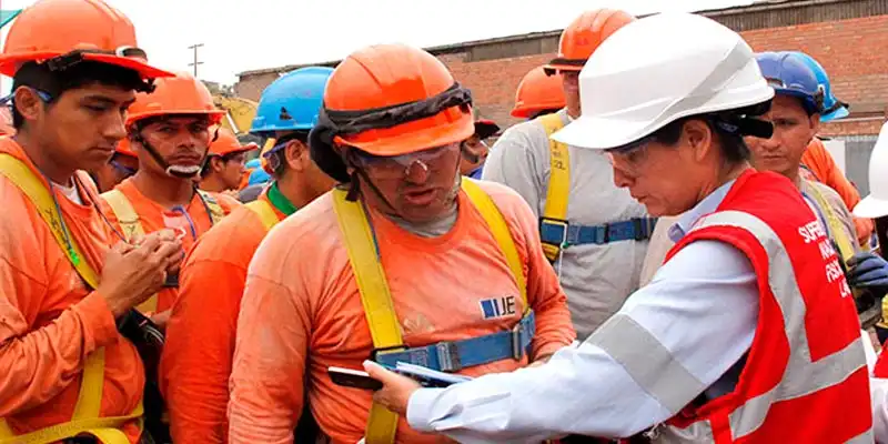 Equipo de proteccion de albañil