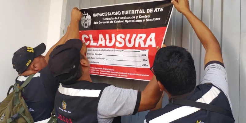 clausura actividad sin licencia