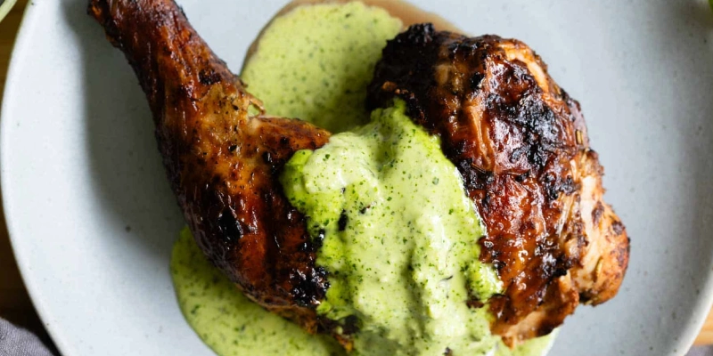 Pollo a brasa en salsa verde