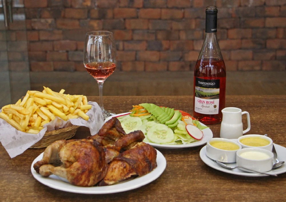 bebida que acompañan al pollo a la brasa