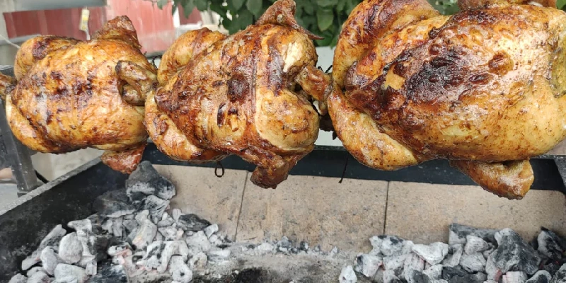 tecnica de cocción del pollo a la brasa