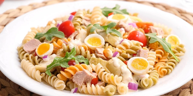 plato ensalada de pasta plato ensalada de pasta