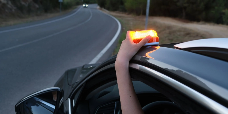 funcionan luces de emergencia en diferentes entornos