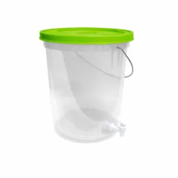 balde-con-cano balde-con-cano