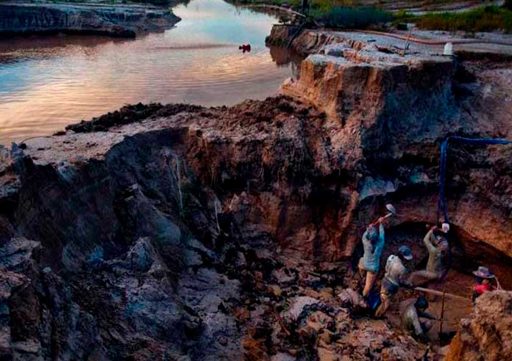 Selva Corrompida por la Minería Casa Lima